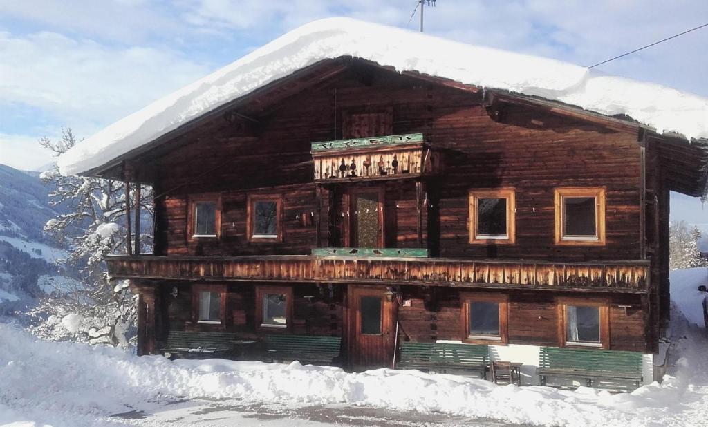 Das Apartment bietet eine Sauna. Nach einem Tag auf den Skipisten oder dem Fahrrad können Sie im Garten oder in der Gemeinschaftslounge entspannen.